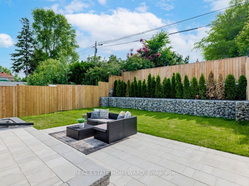 10 Roblin Ave, Toronto, ON M4C3P8 | 4 Bedroom 5 Bathroom Detached House | Image 28