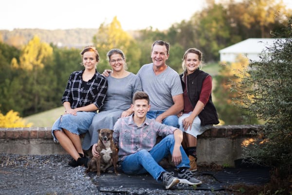 never-better-farmer-focus-farmer-family-portrait