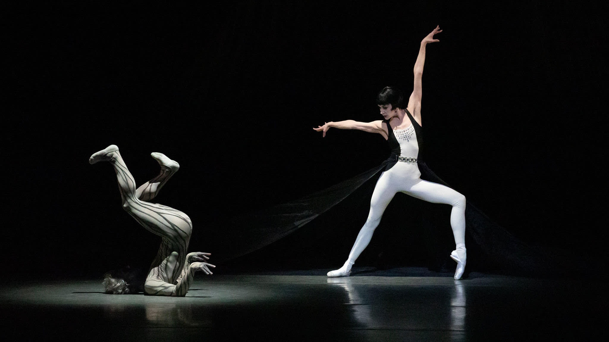 Variation Pour Une Porte Et Un Soupir Variations pour une Porte et un Soupir | New York City Ballet