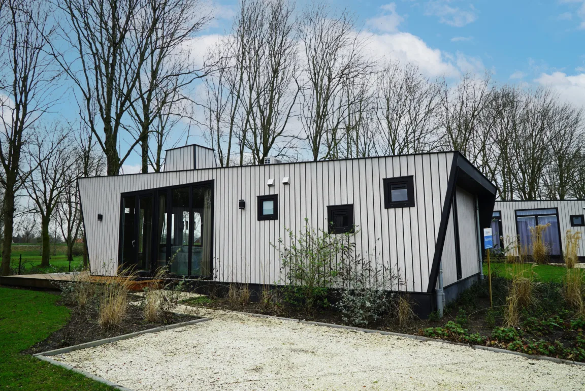 Accommodatie Aan de Maas - Chalet - Just Nature 6 - 18