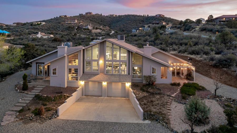 Stunning windows overlooking Prescott Valley!