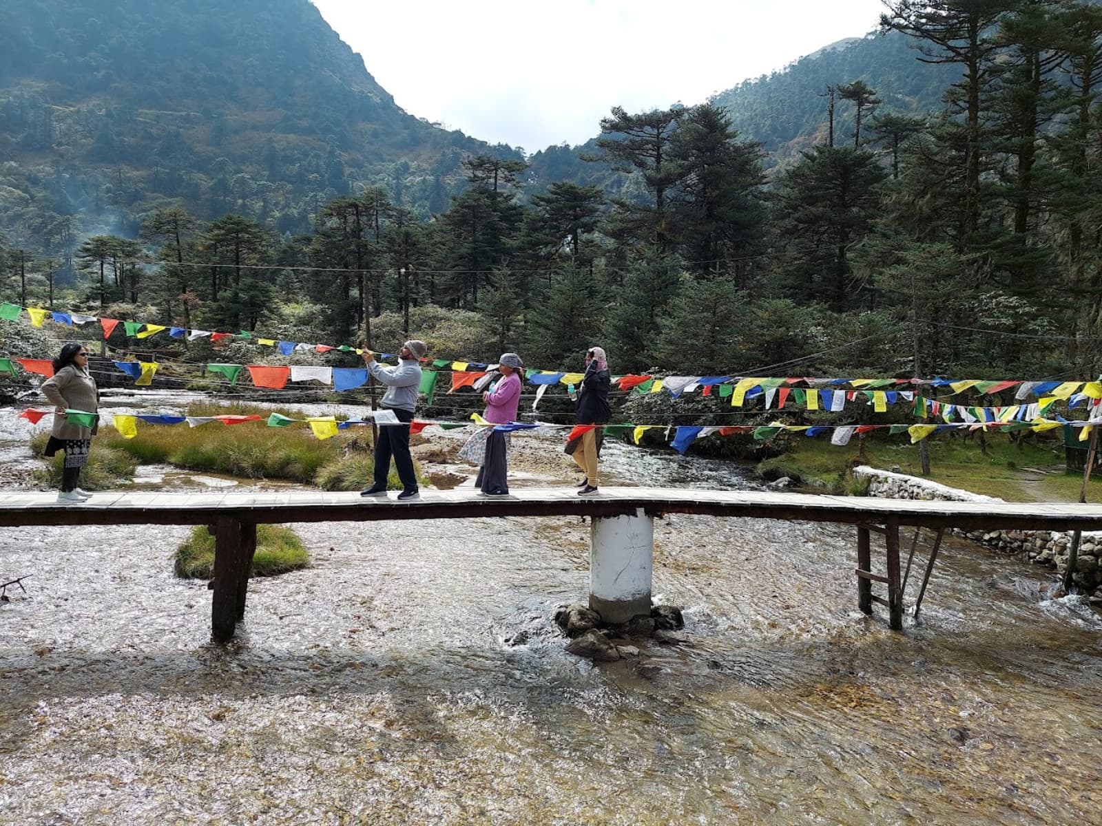 Sangetsar Tso high-altitude lake landscape