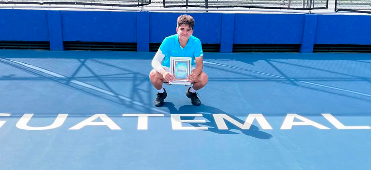 Max Becerra lideró otra gran semana del tenis juvenil chileno en el extranjero