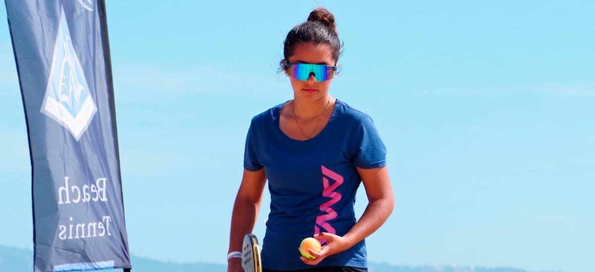 ¡Fernanda Pimentel conquista la cima del tenis playa junior mundial!