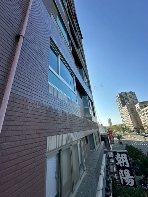 台南育平五街外牆透明聚脲防水 002