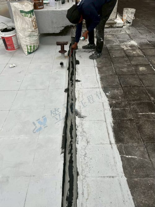 高雄市鳳山區凱旋路屋頂防水 002
