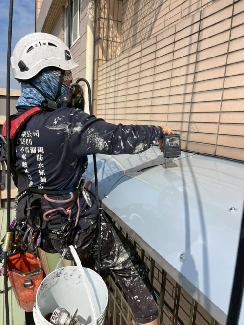 天興街雨遮更換工程 005