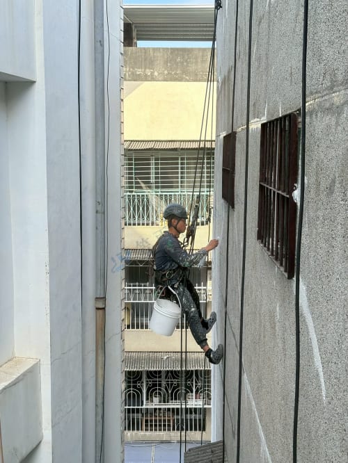楠梓區益群路外牆防水 005