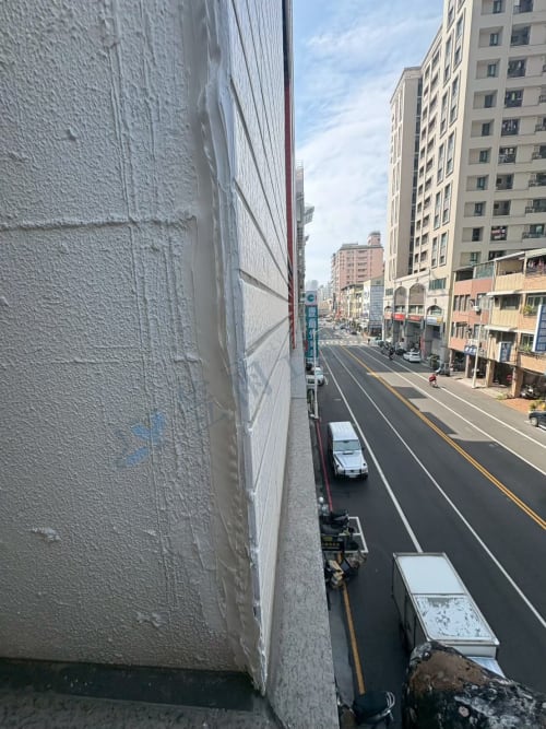 高雄市新興區八德二路外牆聚脲防水 018
