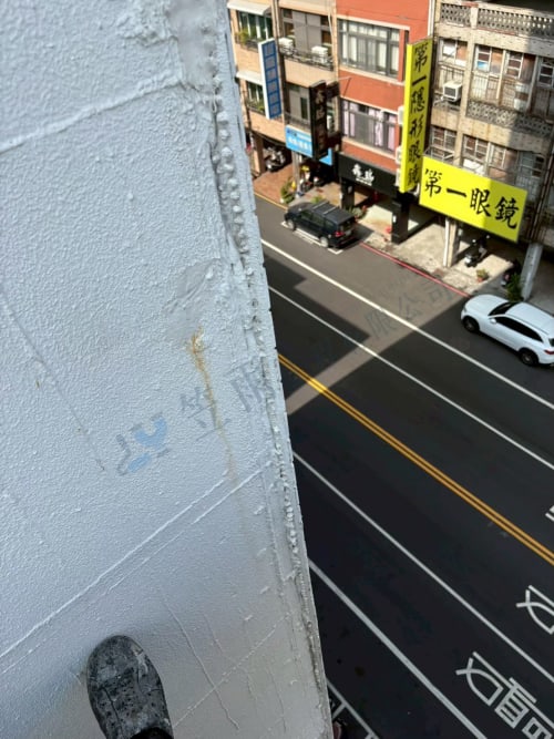 高雄市新興區八德二路外牆聚脲防水 027