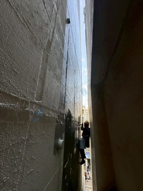 高雄市新興區八德二路外牆聚脲防水 037