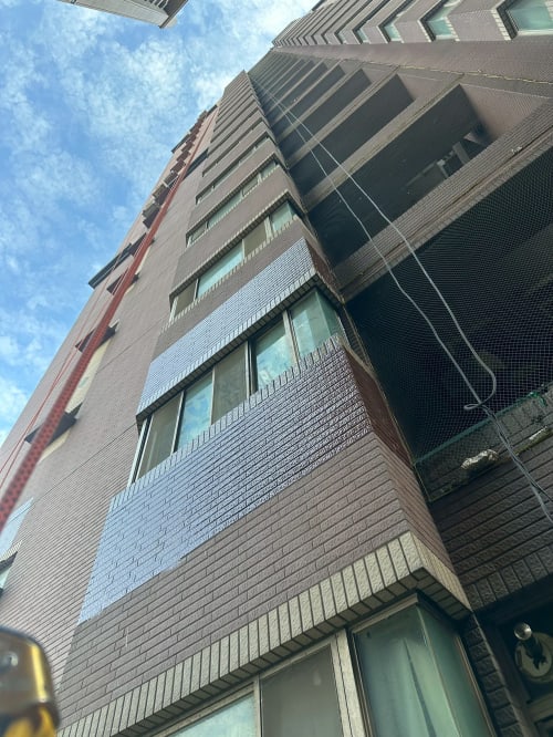 台南育平五街外牆透明聚脲防水 037