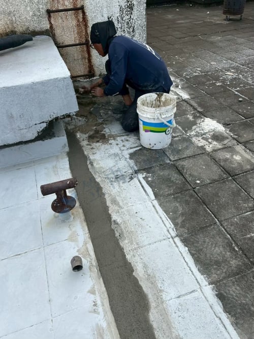 高雄市鳳山區凱旋路屋頂防水 044