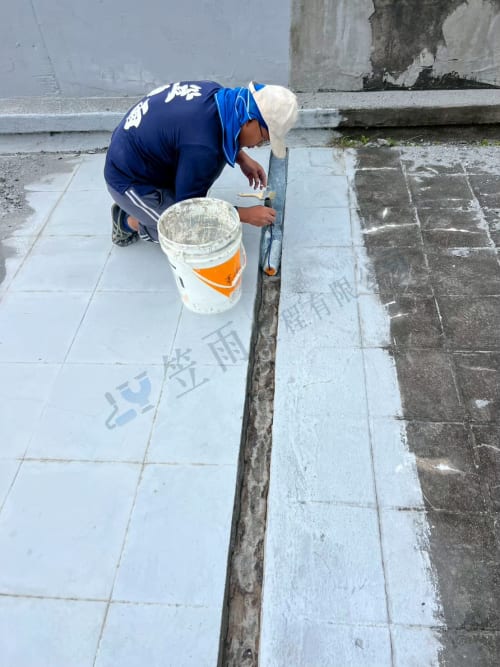 高雄市鳳山區凱旋路屋頂防水 059