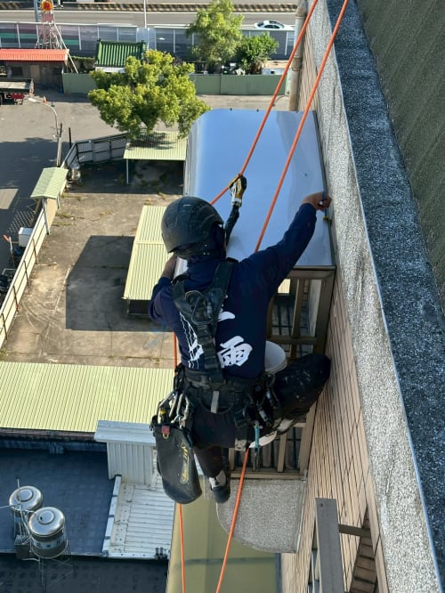 天興街雨遮更換工程 067