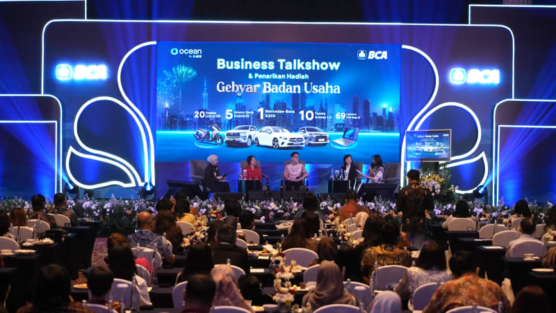 Undian 105 hadiah, di ruangan dan di Zoom — Gebyar Badan Usaha BCA 2026