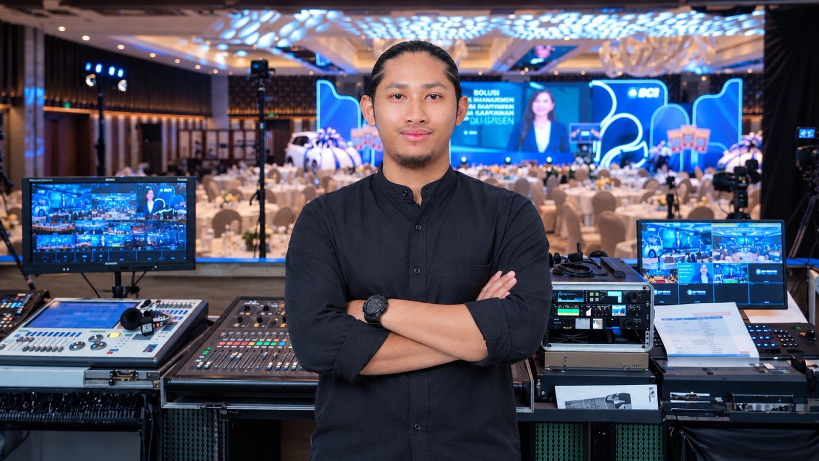 Aris Adi Nur Cahyo, videografer, video editor, dan operator vMix Mfalme Studio