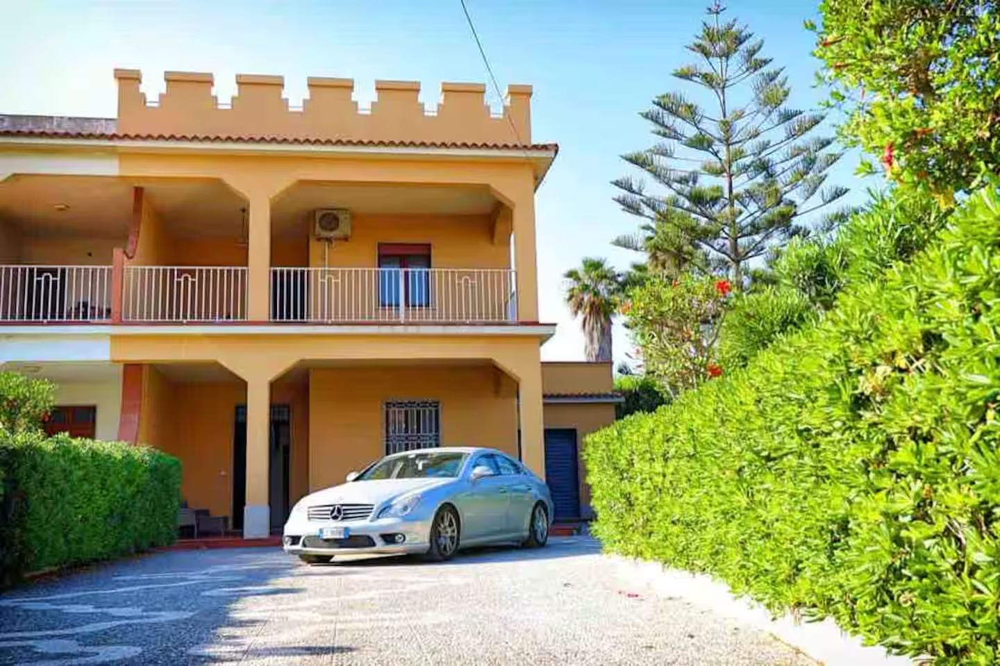 Villa Carmela — 1