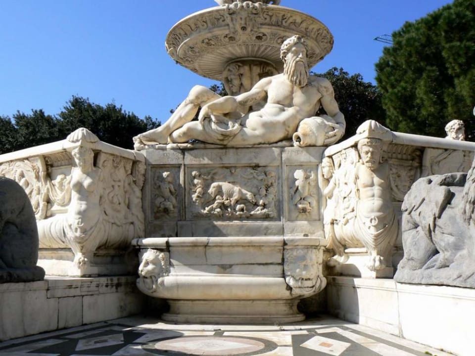La fontana di Orione davanti al duomo di Messina