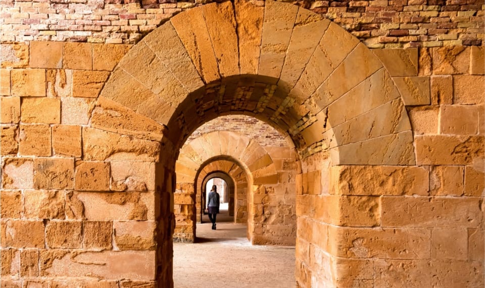 Interni del Castello Maniace sulla punta dell'isola di Ortigia