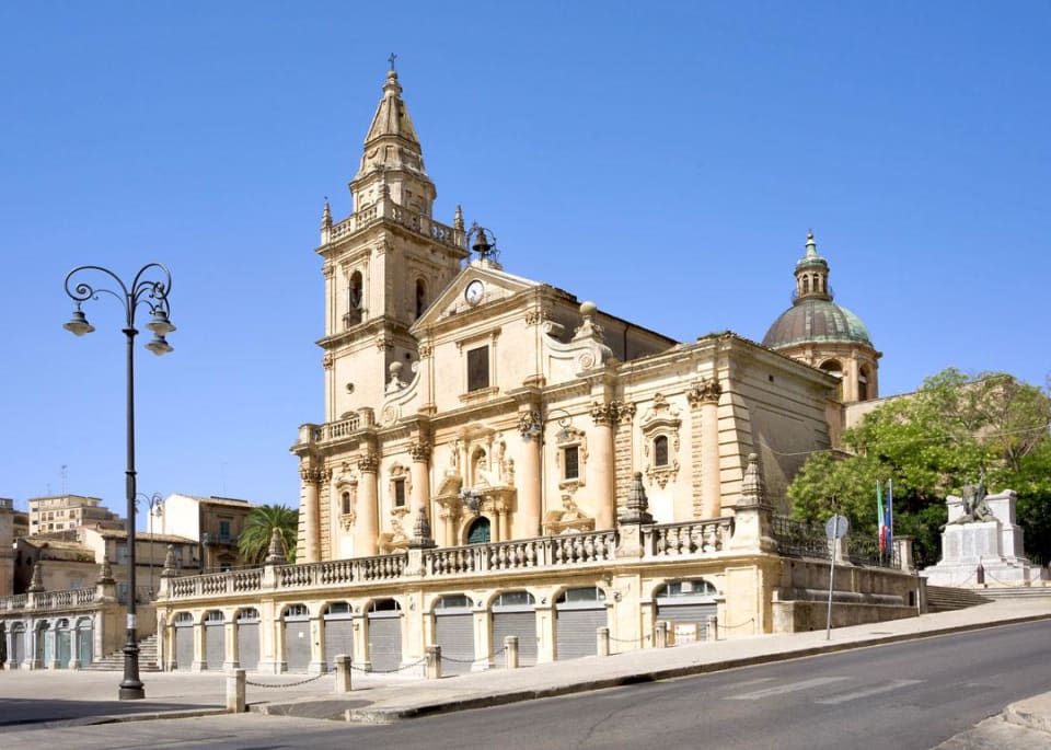 La facciata barocca della Cattedrale di San Giovanni Battista a Ragusa Superiore