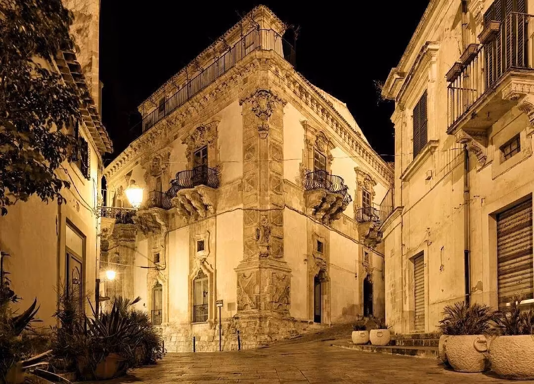 palazzo_beneventano-scicli.jpg