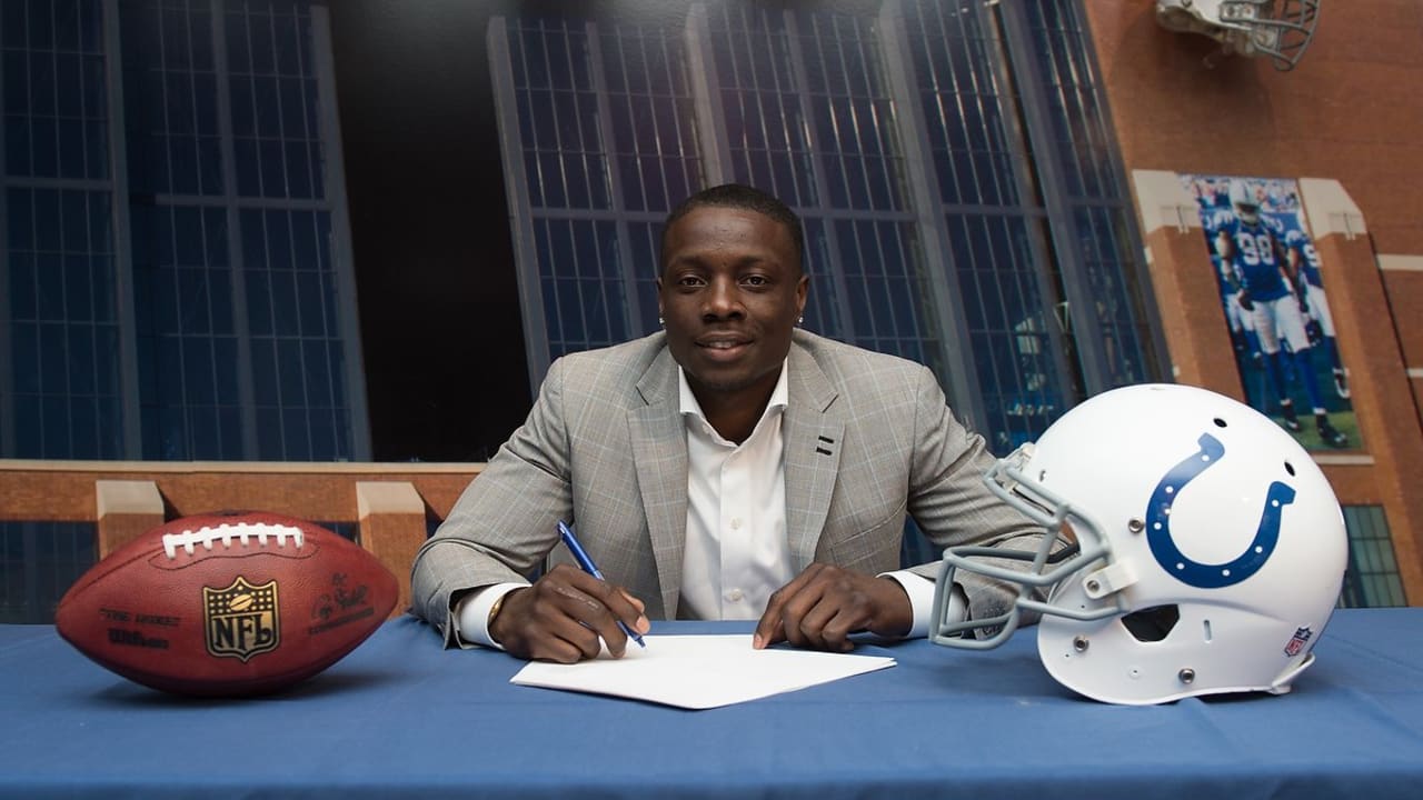 The Colts Sign DB Darius Butler