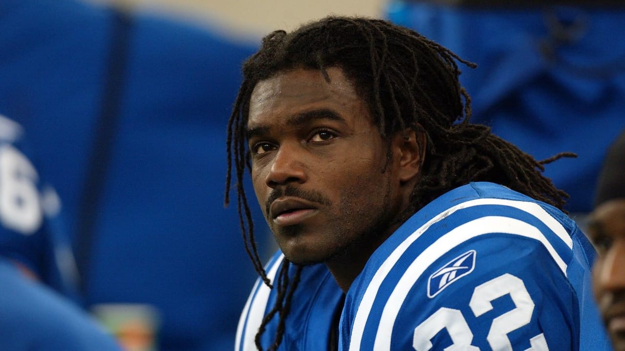 2016 Pro Football Hall of Fame Finalist - EDGERRIN JAMES