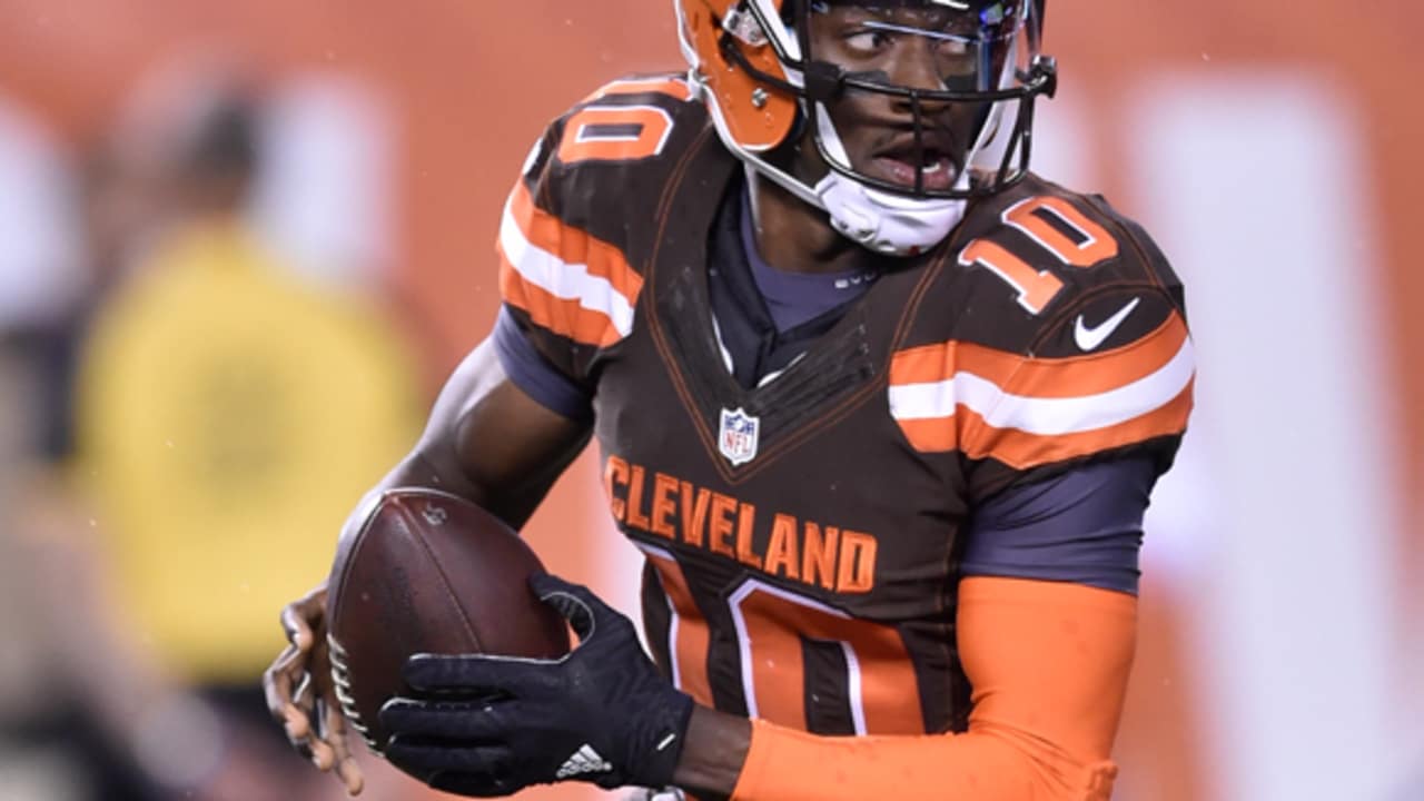 Game Vs. Browns: Quarterback Robert Griffin III