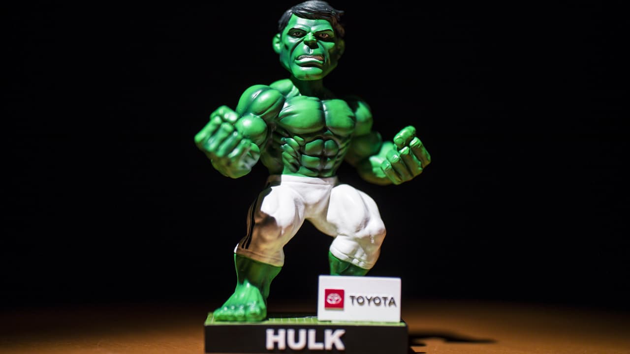 New york jets vs minnesota vikings hulk vs thor the daily cartoonist