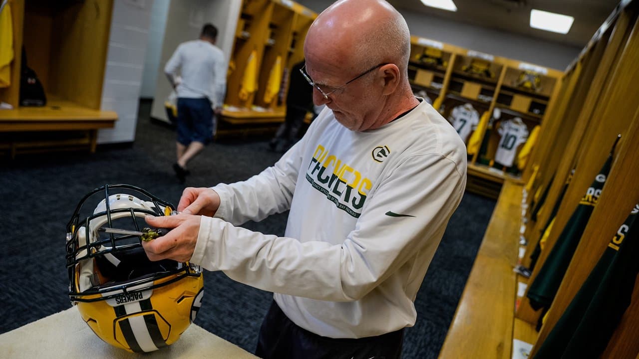 Packers locker room tour at Soldier Field