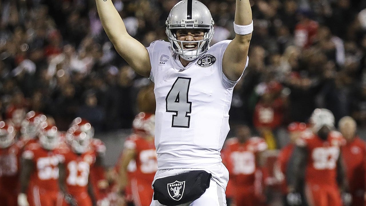 Gameday Photos: Raiders vs. Chiefs