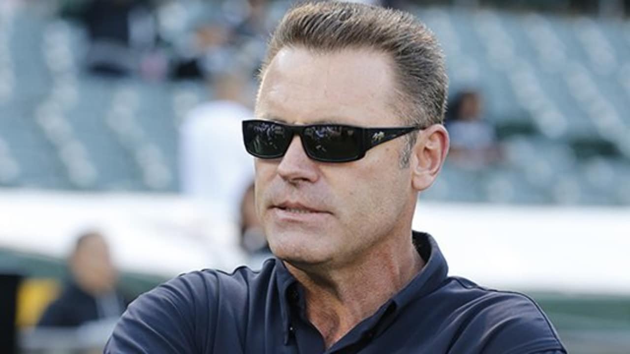 J T The Brick Talks With Howie Long