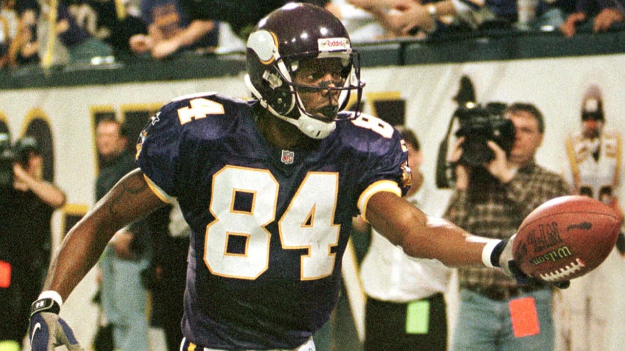 Minnesota Vikings on X: On this day in 1998 Randy Moss agreed to