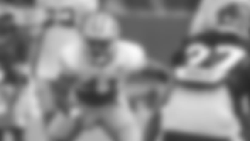 Camp Highlight: Jeff Wilson Breaks Free from the Texans Defense
