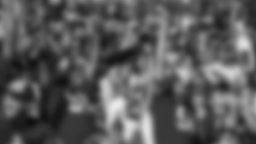 101517-FAITHFULFANS-CELEBRATE-FB 101517-FAITHFULFANS-CELEBRATE-FB