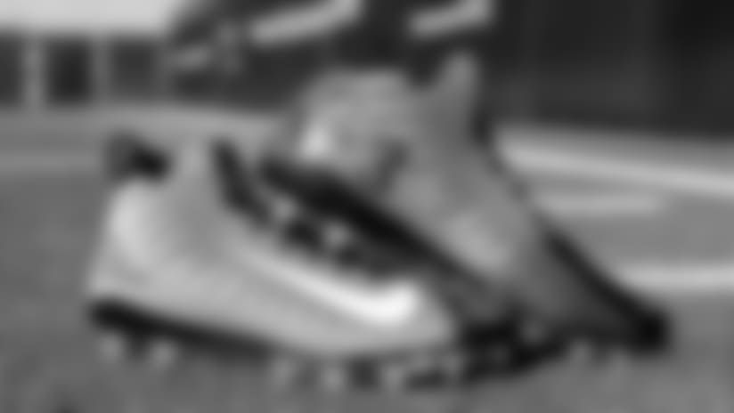 Solomon Thomas Shares the Cause Behind His Cleats