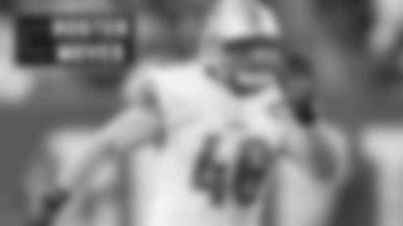 Bears add FB Burton, waive TE House