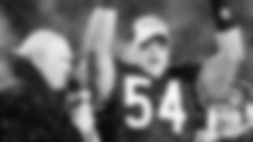 urlacher_inside_012316-v2.jpg