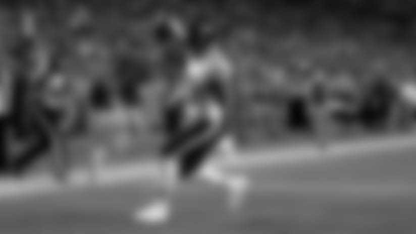 Taquan Mizzell catches 2-yard touchdown