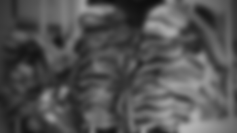 shoulder-pads-072616.jpg