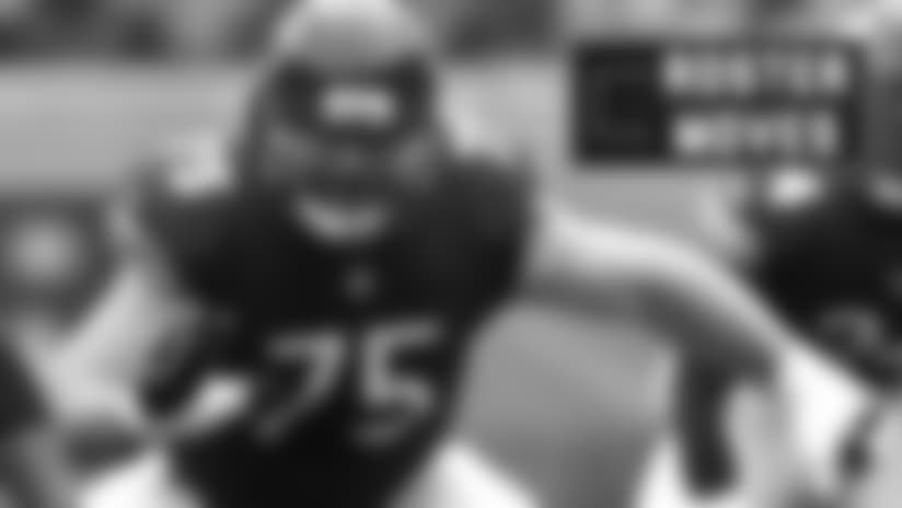 Bears put veterans Long, Unrein on IR