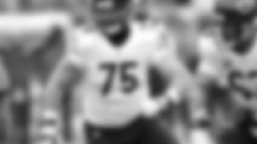 Happy birthday Kyle Long