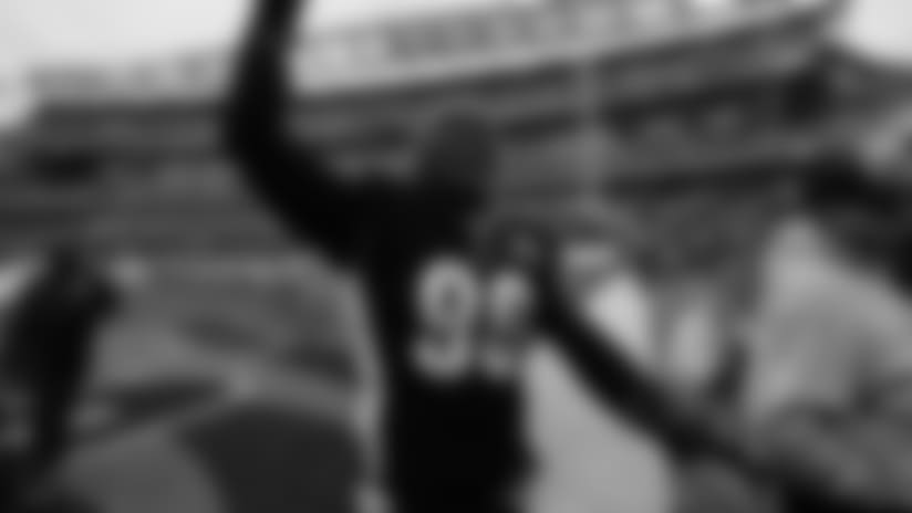 Carlos Dunlap to Visit U.S. Troops and Families as Part of NFL's Salute to Service