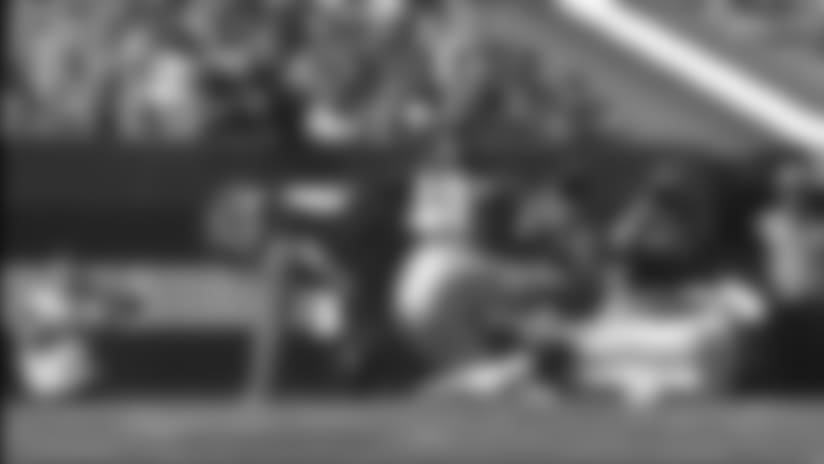 Kroft makes crazy TD catch in traffic jam
