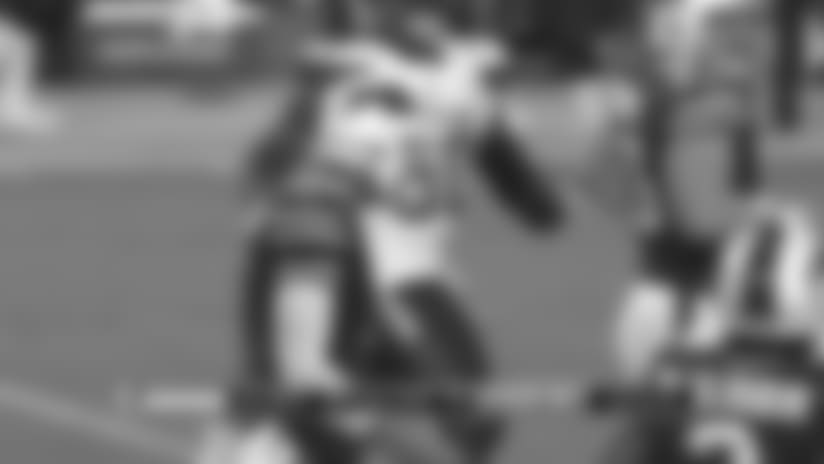 Peterman spots wide open O'Leary for a first down