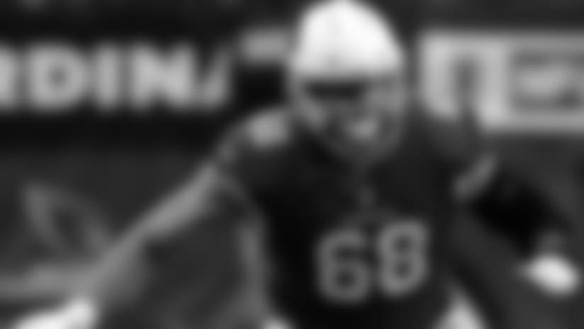 Broncos acquire T Jared Veldheer in trade with Cardinals