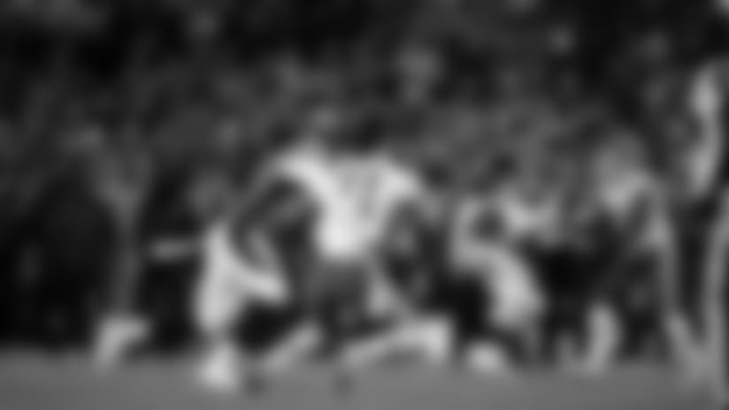 Flipbook: Miller sacks, crawls over Smith