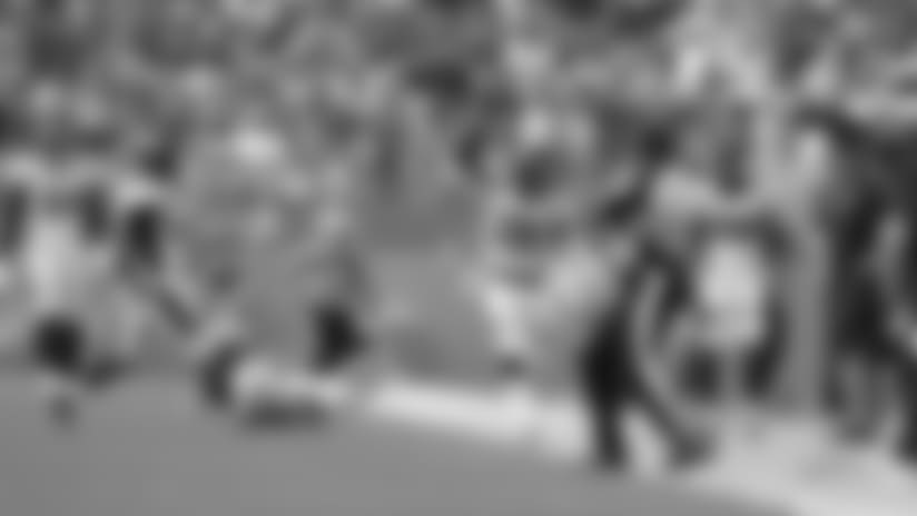 Flipbook: Chris Harris Jr.'s diving interception