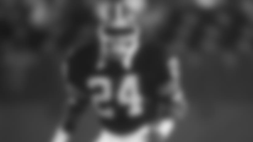 Throwback Thursday: Ray Ellis honored his grandfather with an interception
